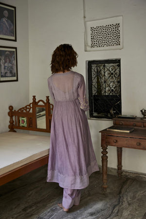 Lilac Chanderi hand embroidered Yok Kurta Set