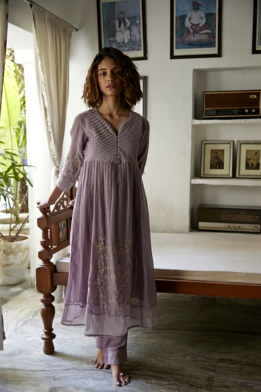 Lilac Chanderi hand embroidered Yok Kurta Set